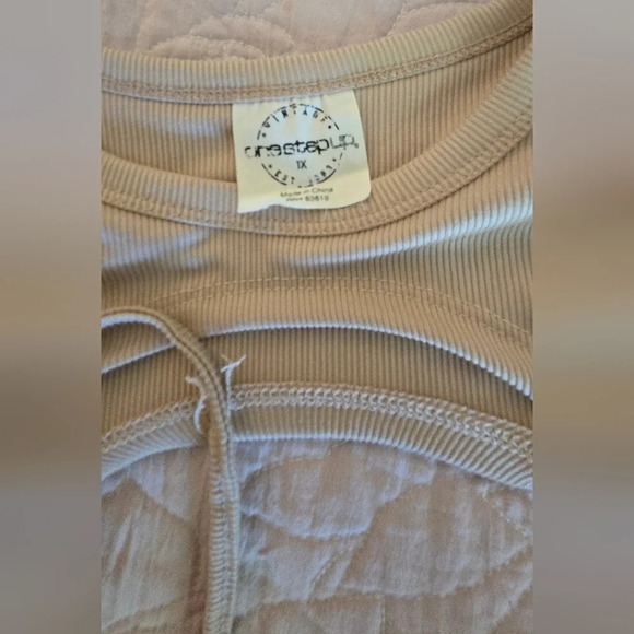 Cut Out Top - Picture 3 of 5